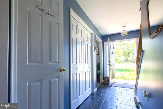 87 IVY LEAGUE DR, Kutztown, PA 19530