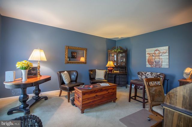 87 IVY LEAGUE DR, Kutztown, PA 19530