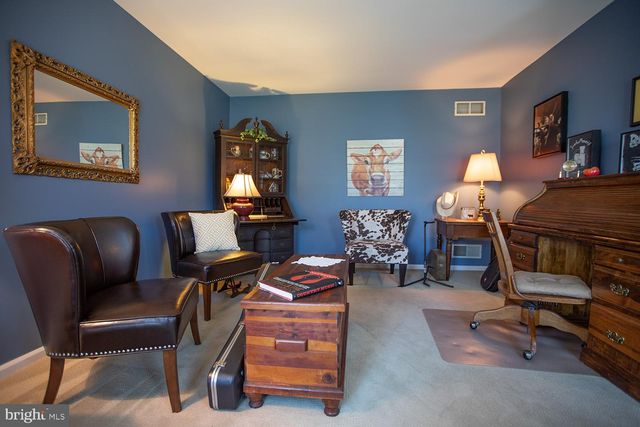 87 IVY LEAGUE DR, Kutztown, PA 19530