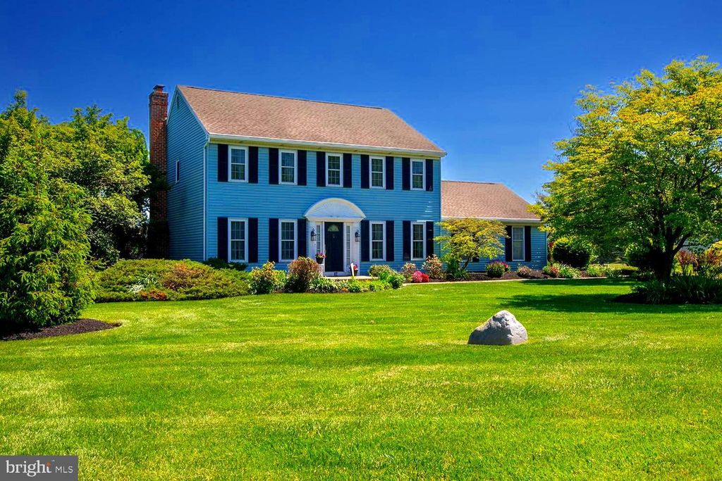 87 IVY LEAGUE DR, Kutztown, PA 19530