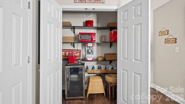 7715 Saddle Trail Lane, Charlotte, NC 28269