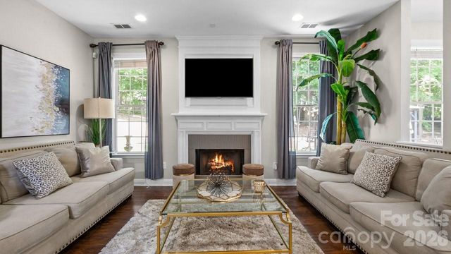 7715 Saddle Trail Lane, Charlotte, NC 28269