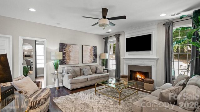 7715 Saddle Trail Lane, Charlotte, NC 28269