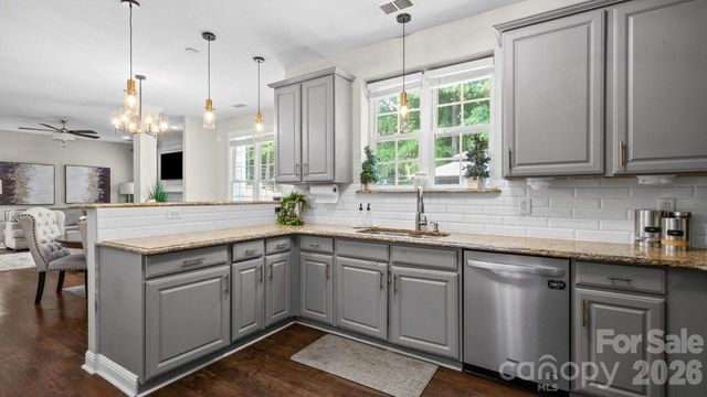 7715 Saddle Trail Lane, Charlotte, NC 28269