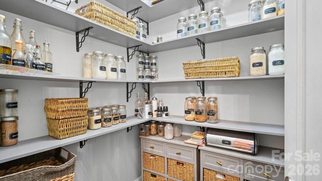 7715 Saddle Trail Lane, Charlotte, NC 28269