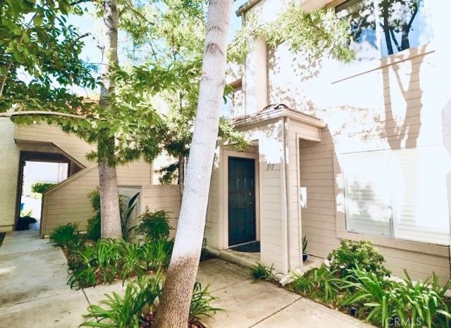 197 Via Colinas, Thousand Oaks, CA 91362
