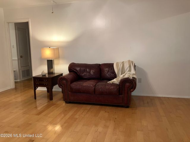 8000 Helmsdale, Ocean Springs, MS 39564