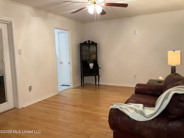 8000 Helmsdale, Ocean Springs, MS 39564