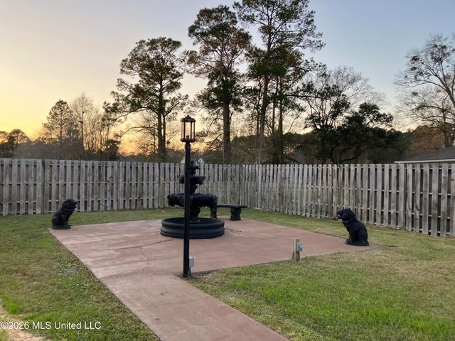 8000 Helmsdale, Ocean Springs, MS 39564