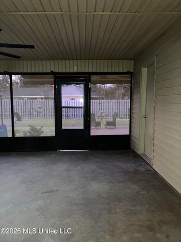 8000 Helmsdale, Ocean Springs, MS 39564