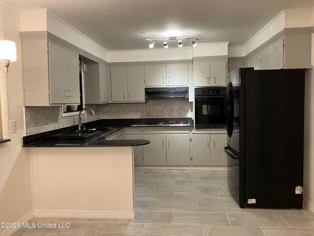 8000 Helmsdale, Ocean Springs, MS 39564