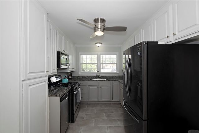 1325 Ray Dr, Corpus Christi, TX 78411