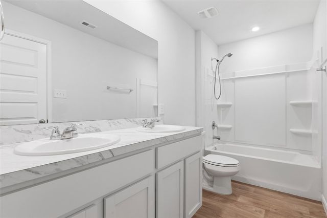 69 Road 5102d, Cleveland, TX 77327