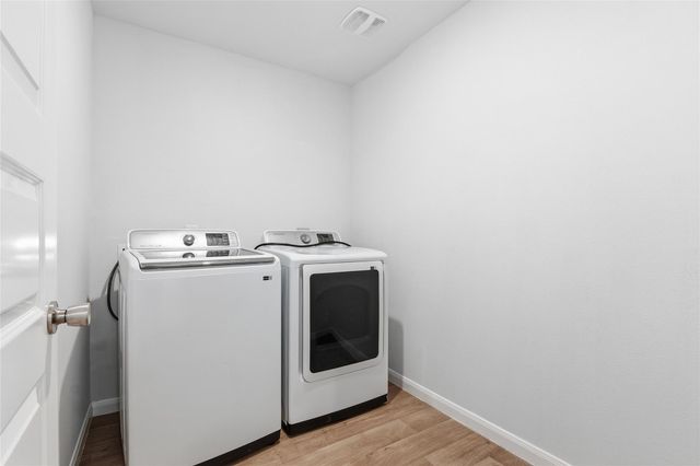 69 Road 5102d, Cleveland, TX 77327