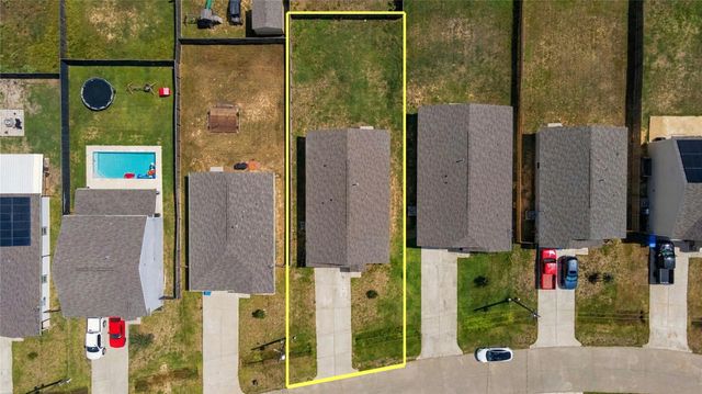 69 Road 5102d, Cleveland, TX 77327