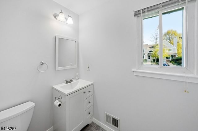 111 Dorset Ct, Hillsborough Twp., NJ 08844
