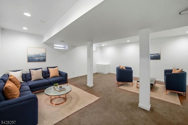 111 Dorset Ct, Hillsborough Twp., NJ 08844