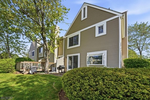 111 Dorset Ct, Hillsborough Twp., NJ 08844