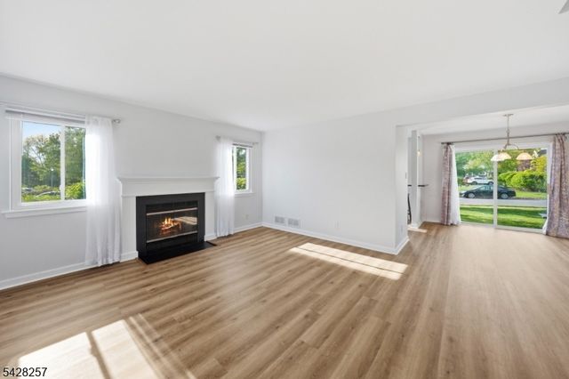 111 Dorset Ct, Hillsborough Twp., NJ 08844