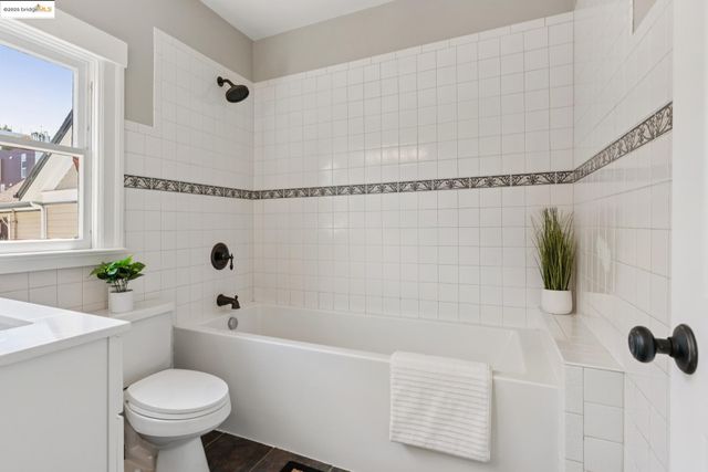 2132 Haste St, Berkeley, CA 94704