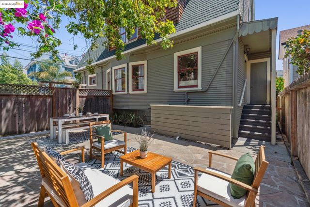 2132 Haste St, Berkeley, CA 94704