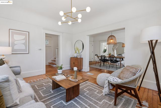 2132 Haste St, Berkeley, CA 94704