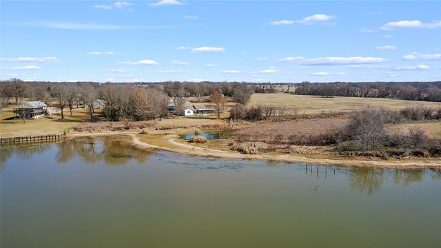 160 LCR 825, Groesbeck, TX 76642