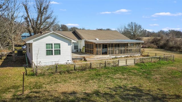 160 LCR 825, Groesbeck, TX 76642