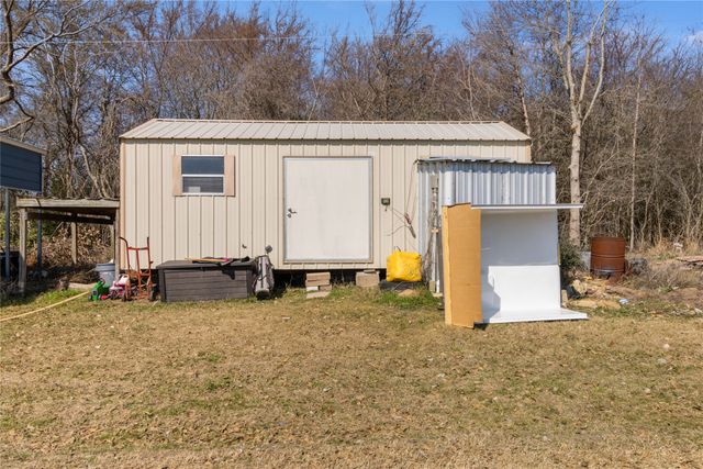 160 LCR 825, Groesbeck, TX 76642