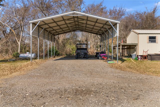 160 LCR 825, Groesbeck, TX 76642