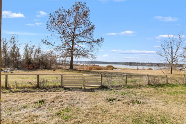 160 LCR 825, Groesbeck, TX 76642