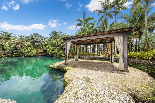 17201 SW 248th St, Homestead, FL 33031