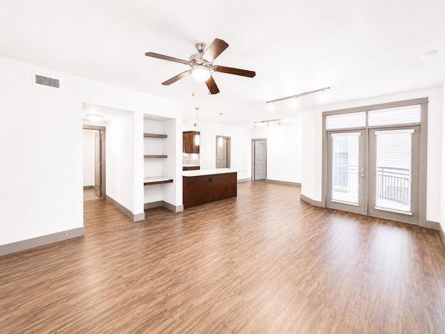 2910 Milam St Street 1431, Houston, TX 77006