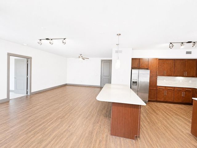 2910 Milam St Street 1431, Houston, TX 77006