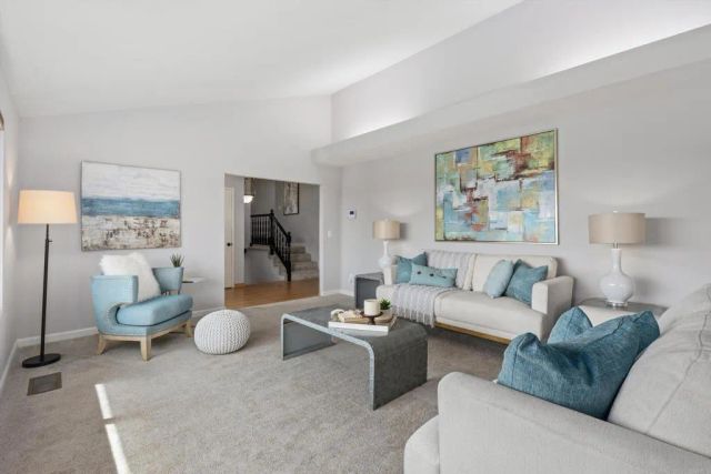 136 Helen Way, Escondido, CA 92025