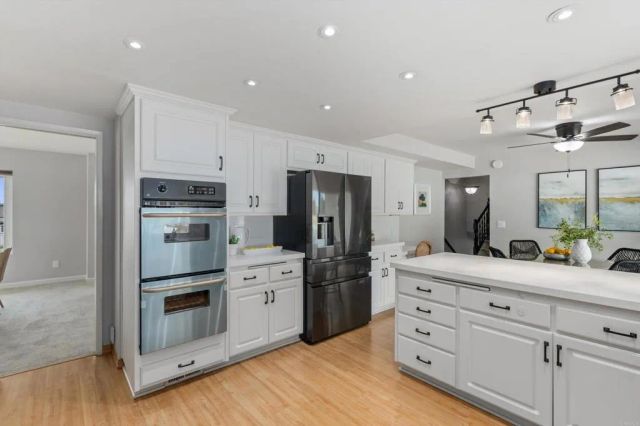 136 Helen Way, Escondido, CA 92025