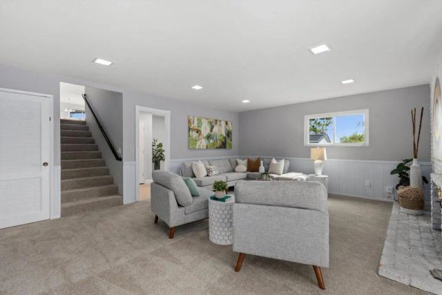 136 Helen Way, Escondido, CA 92025