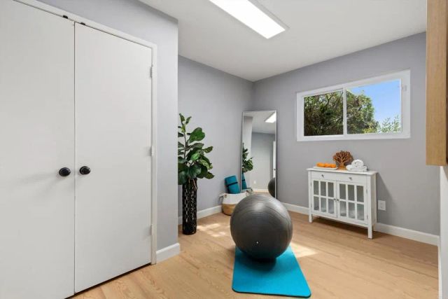 136 Helen Way, Escondido, CA 92025