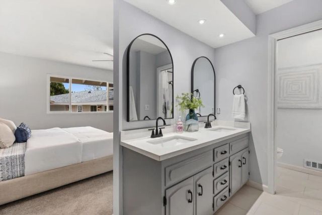 136 Helen Way, Escondido, CA 92025