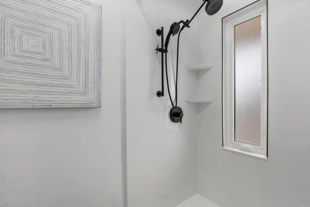 136 Helen Way, Escondido, CA 92025