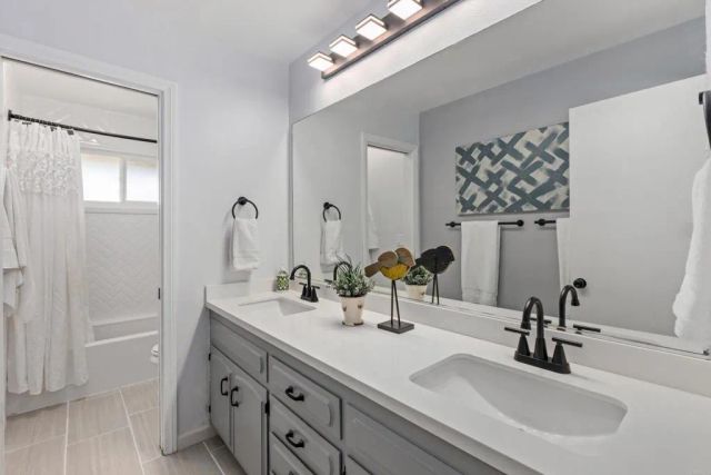 136 Helen Way, Escondido, CA 92025