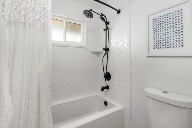 136 Helen Way, Escondido, CA 92025