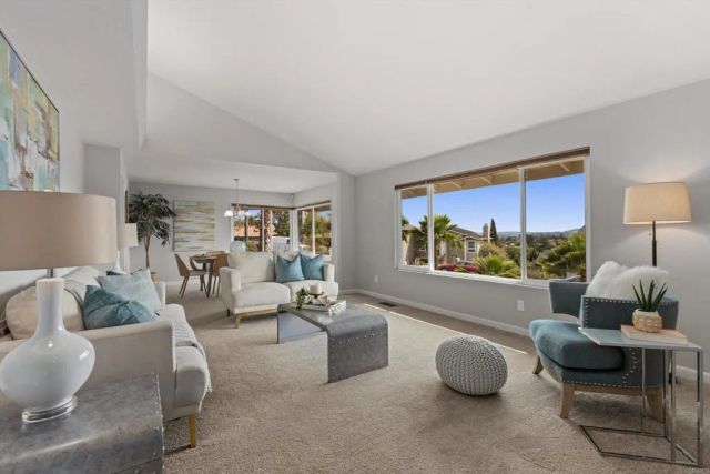 136 Helen Way, Escondido, CA 92025