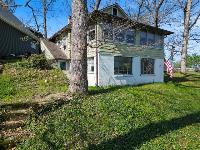 29 EMS B42e Lane, Leesburg, IN 46538