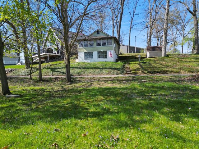 29 EMS B42e Lane, Leesburg, IN 46538