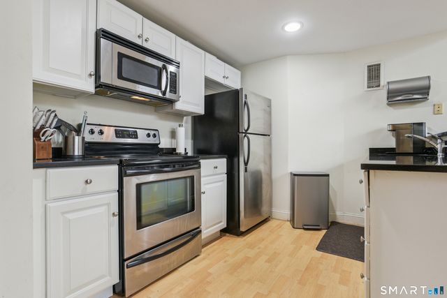 124 Court Street 5, New Haven, CT 06511