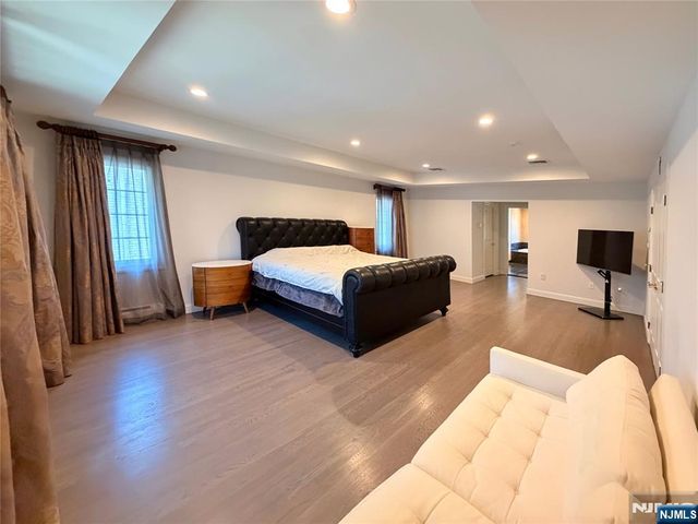 1206 Briar Way, Fort Lee, NJ 07024