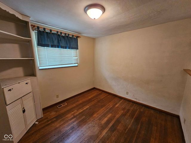 311 N Edgeway Drive, Alexandria, IN 46001