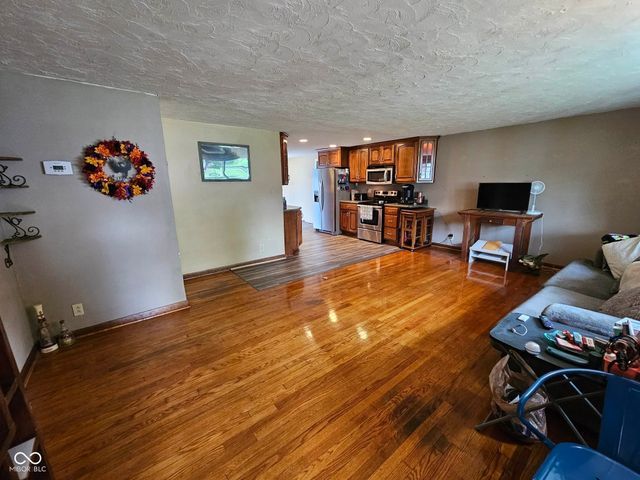 311 N Edgeway Drive, Alexandria, IN 46001