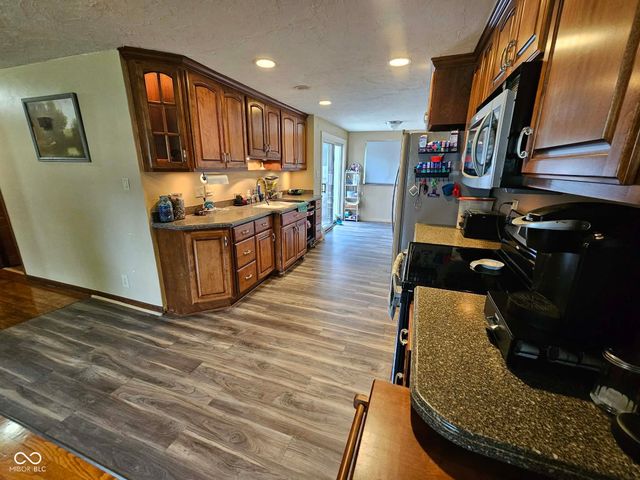 311 N Edgeway Drive, Alexandria, IN 46001